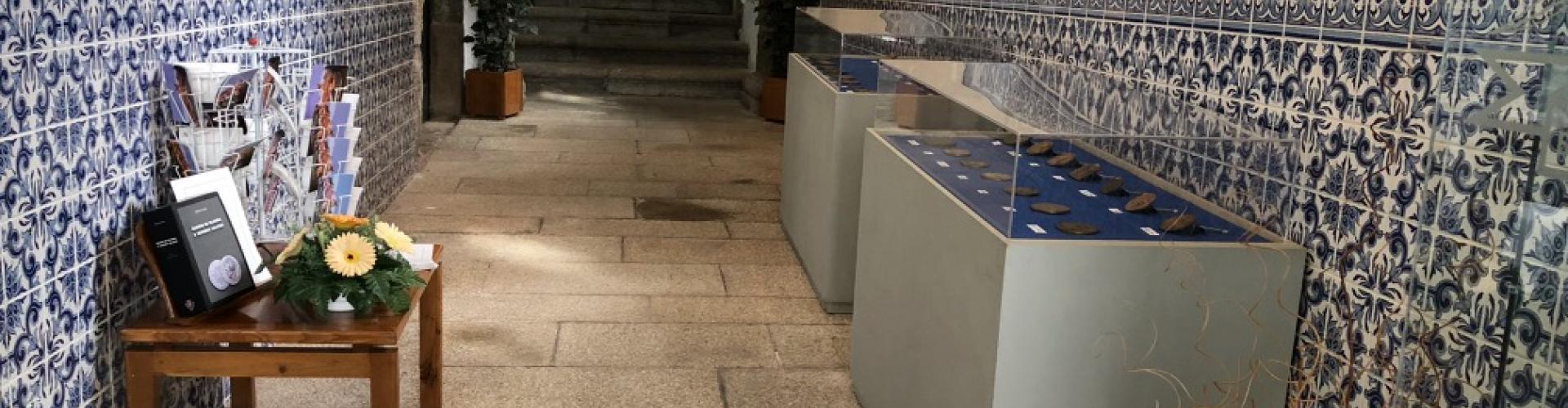 A Medalhística - Amplificação do conceito de Biblioteca - Zona de Exposição